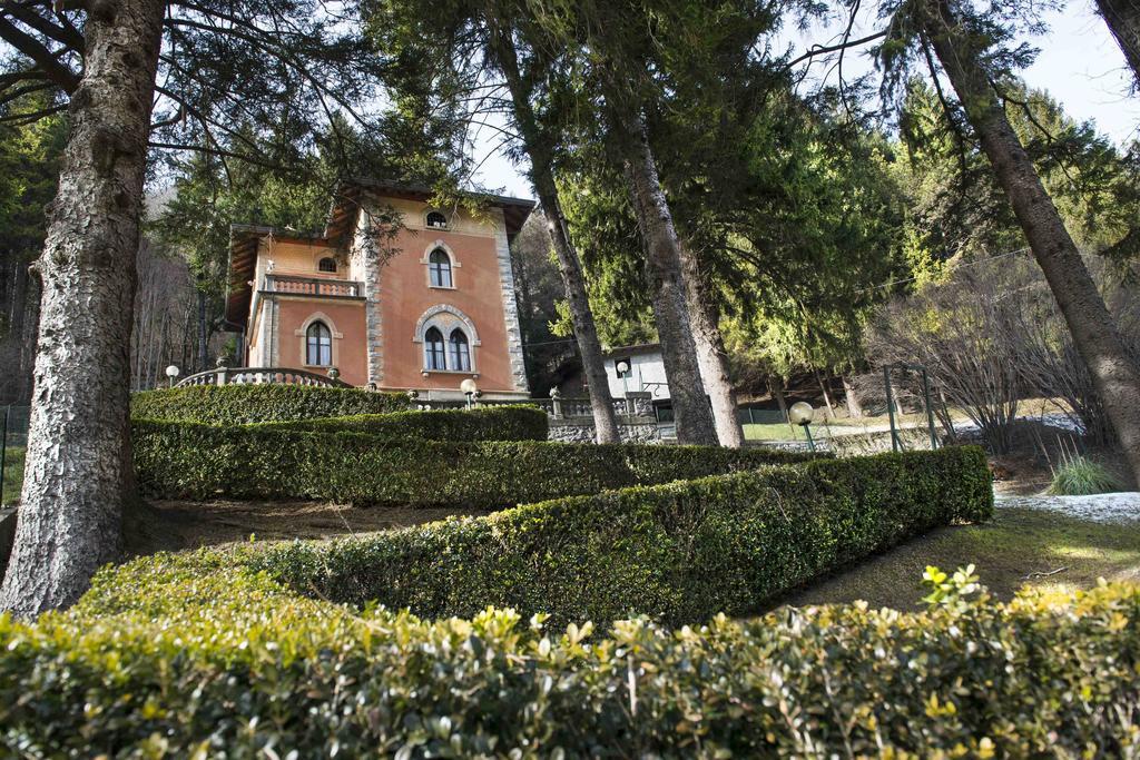Villa Pinetina B&B Lasnigo Szoba fotó